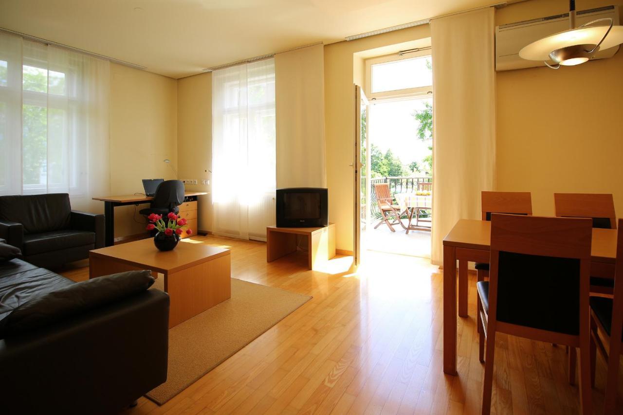 Apartments Villa Boltez Kranj Extérieur photo