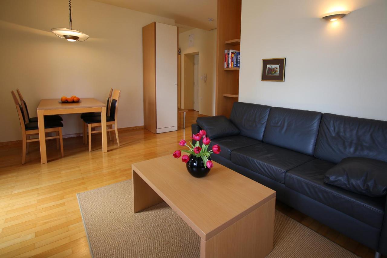 Apartments Villa Boltez Kranj Extérieur photo