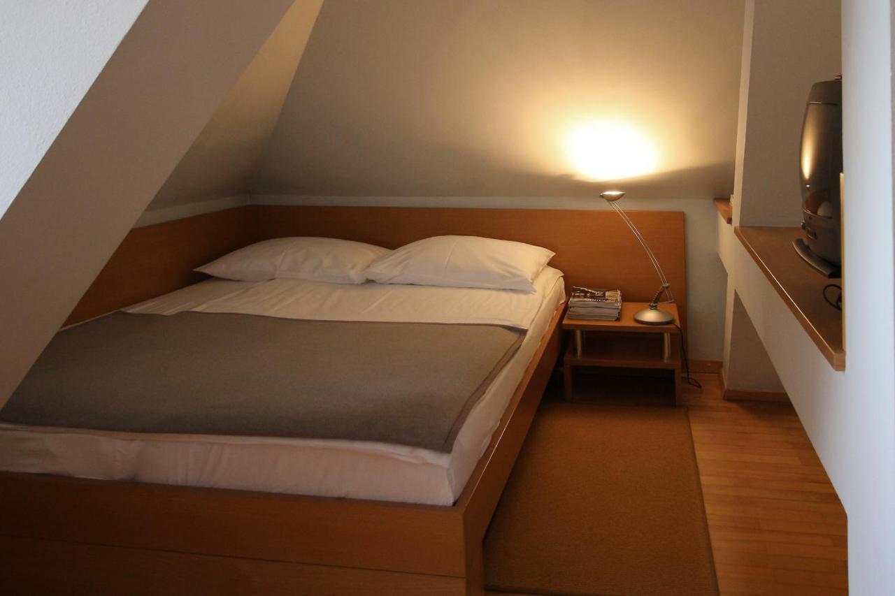 Apartments Villa Boltez Kranj Extérieur photo