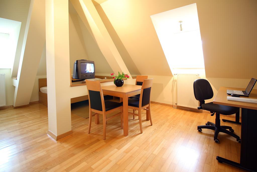 Apartments Villa Boltez Kranj Chambre photo
