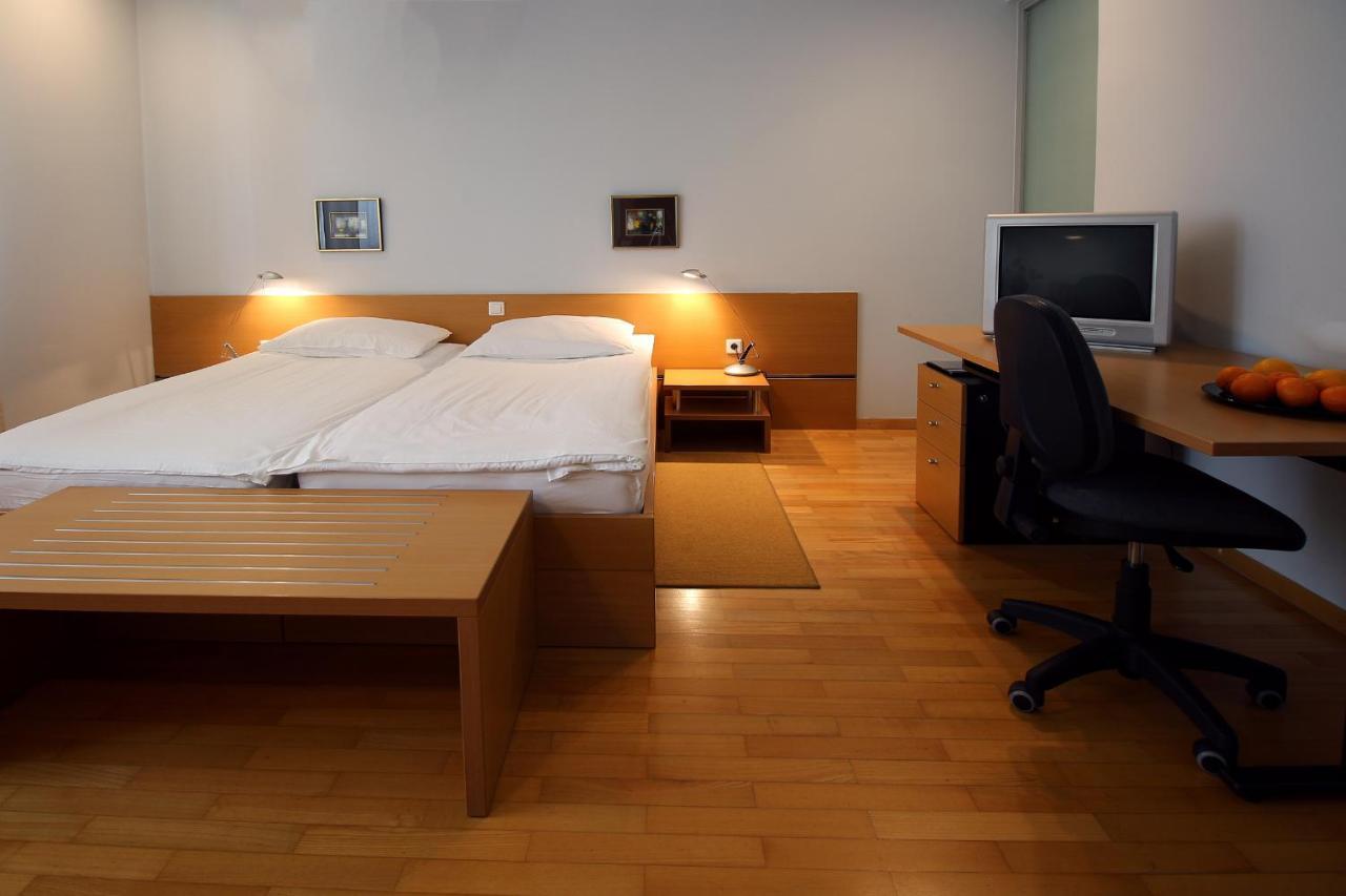 Apartments Villa Boltez Kranj Extérieur photo